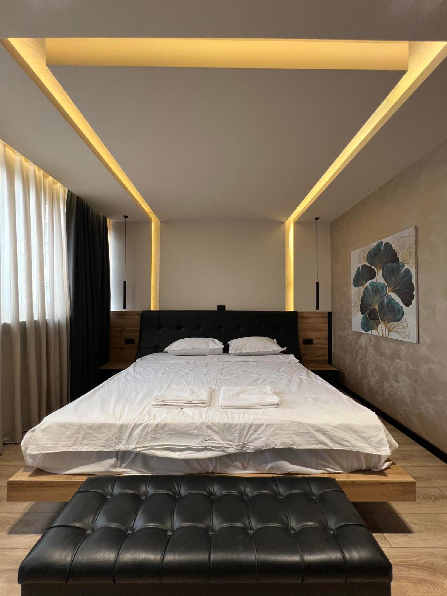 Zet Apartments - Bedroom & Bathroom Pristina Exterior foto